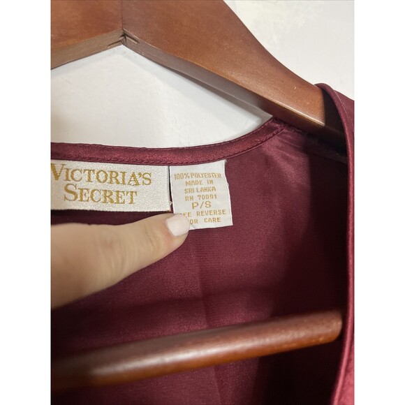 Vintage Victoria Secret Gold Label Womens P/S Pajama Top Wine Burgandy Satin - Picture 5 of 10